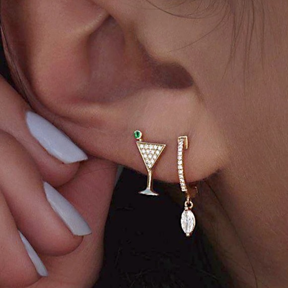 Jewelry - ✨✨Martini Drink Earrings✨✨